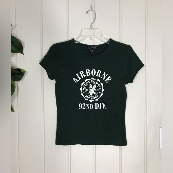 Abercrombie & Fitch Green Airborne 92nd Division Graphic Blouse 
Medium 8 - 10 - Picture 10 of 14